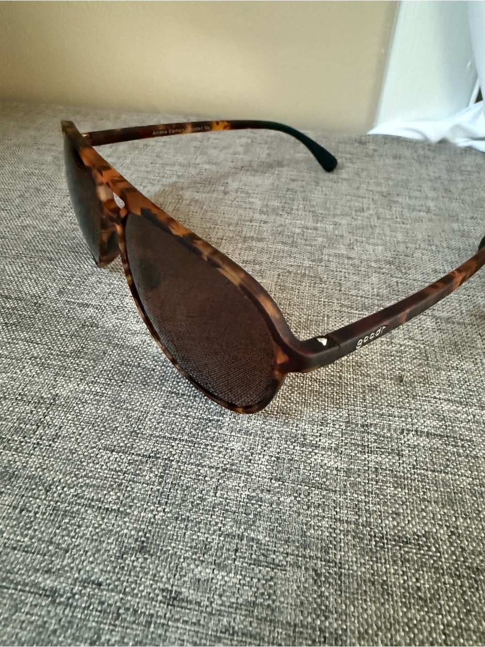 goodr Womens Tortoiseshell Sunglasses w/ Brown Lenses Amelia Earhart Ghosted Me - Picture 3 of 3